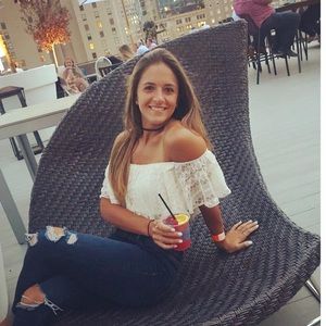 Meet your Posher, Liz